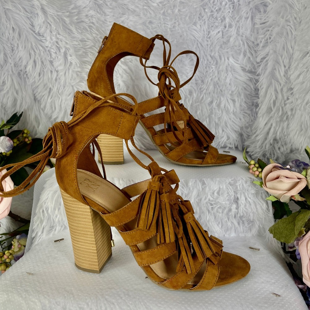 NY&Co Gladiator Sandals Women 9 Brown Faux Suede Fringe Tassel Block Heel Straps
